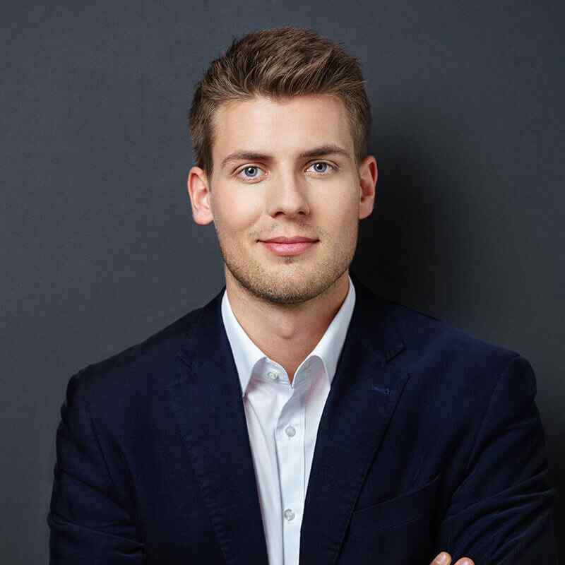https://beta.glowwell.com/wp-content/uploads/2019/10/image_team_04.jpg