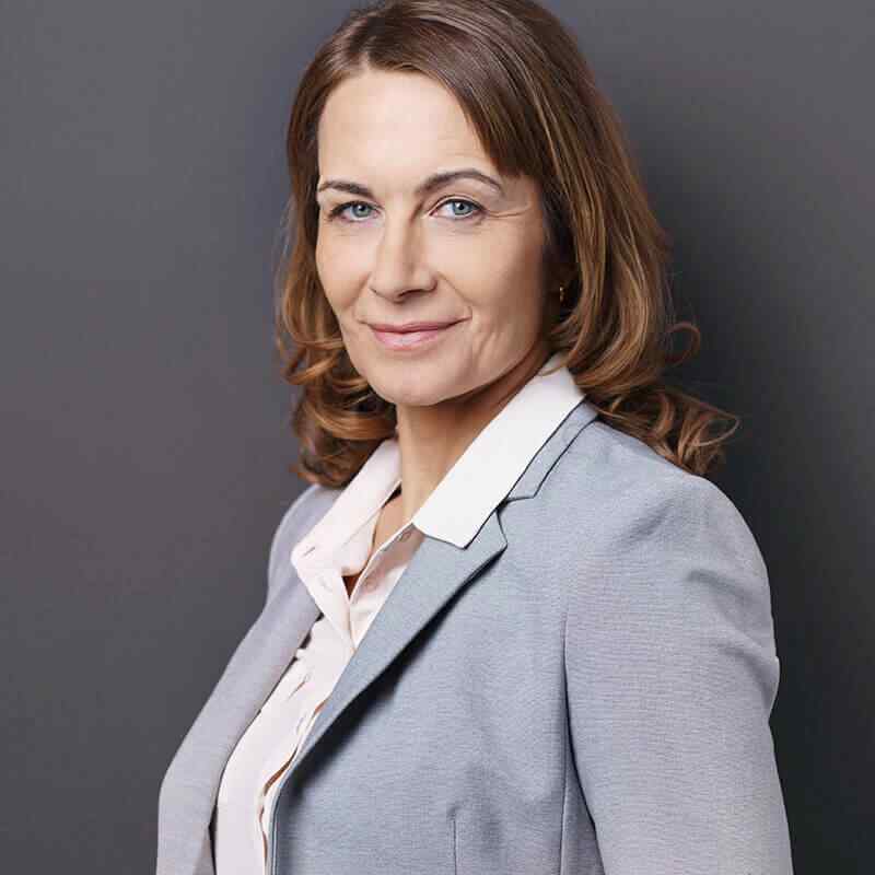 https://beta.glowwell.com/wp-content/uploads/2019/10/inner_team_02.jpg